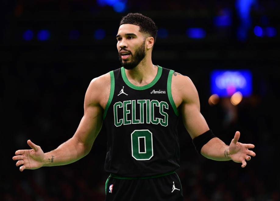 关于塔图姆连续十二场比赛得分超过败北，公牛挑战极限！的信息